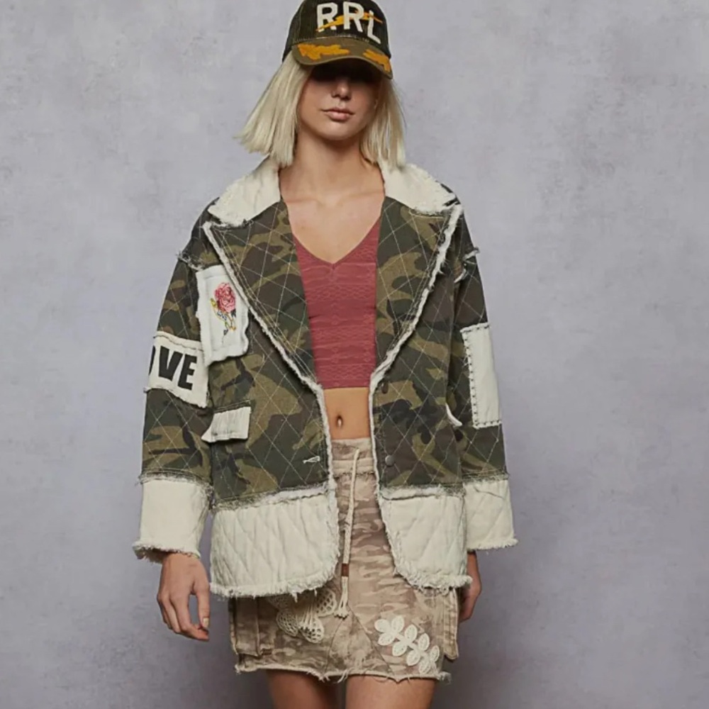 POL Camo Patchwork, Fleece Studded Heart Jacket Size M